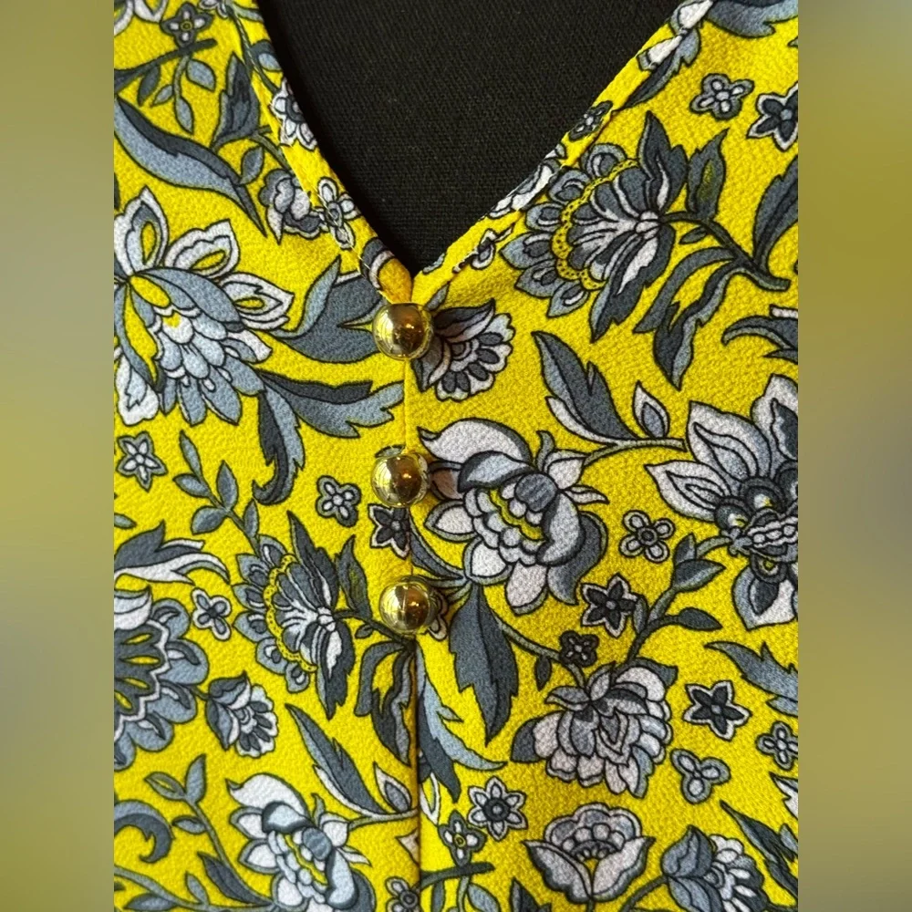 MICHAEL Michael Kors - Floral Yellow Sleeveless lightweight flowy Top - Picture 2 of 9